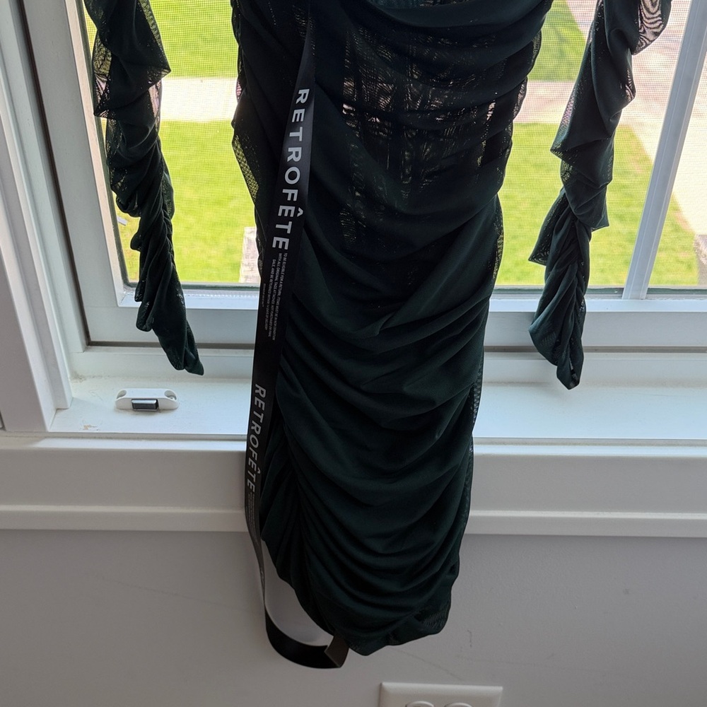 NWT Seroya Sheer Long-Sleeve Ruched Emerald Green Women’s Dress - Picture 6 of 6